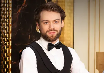 Royal Blackjack 8 — živá hra Millioner
